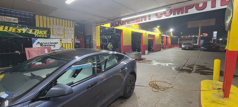Latino's Discount Tires LLC in Dallas