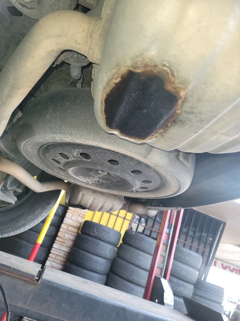 Latino's Discount Tires LLC in Dallas